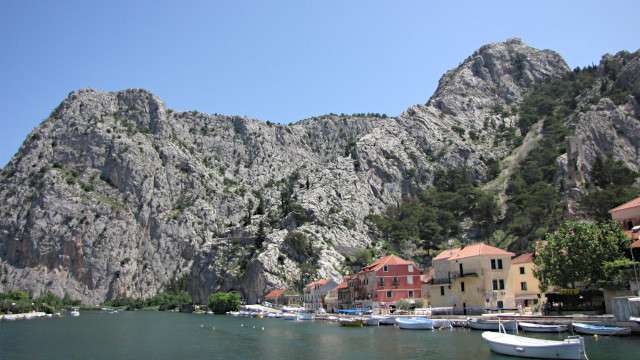 Omis-limestone-cliffs Explore the limestone cliffs at Omis and their origin